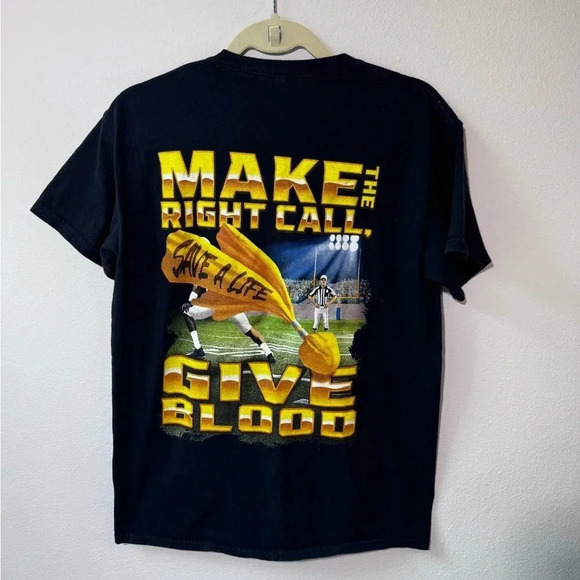 Make The Right Call NFL Blood Drive T-shirt - black, size M - Picture 2 of 5